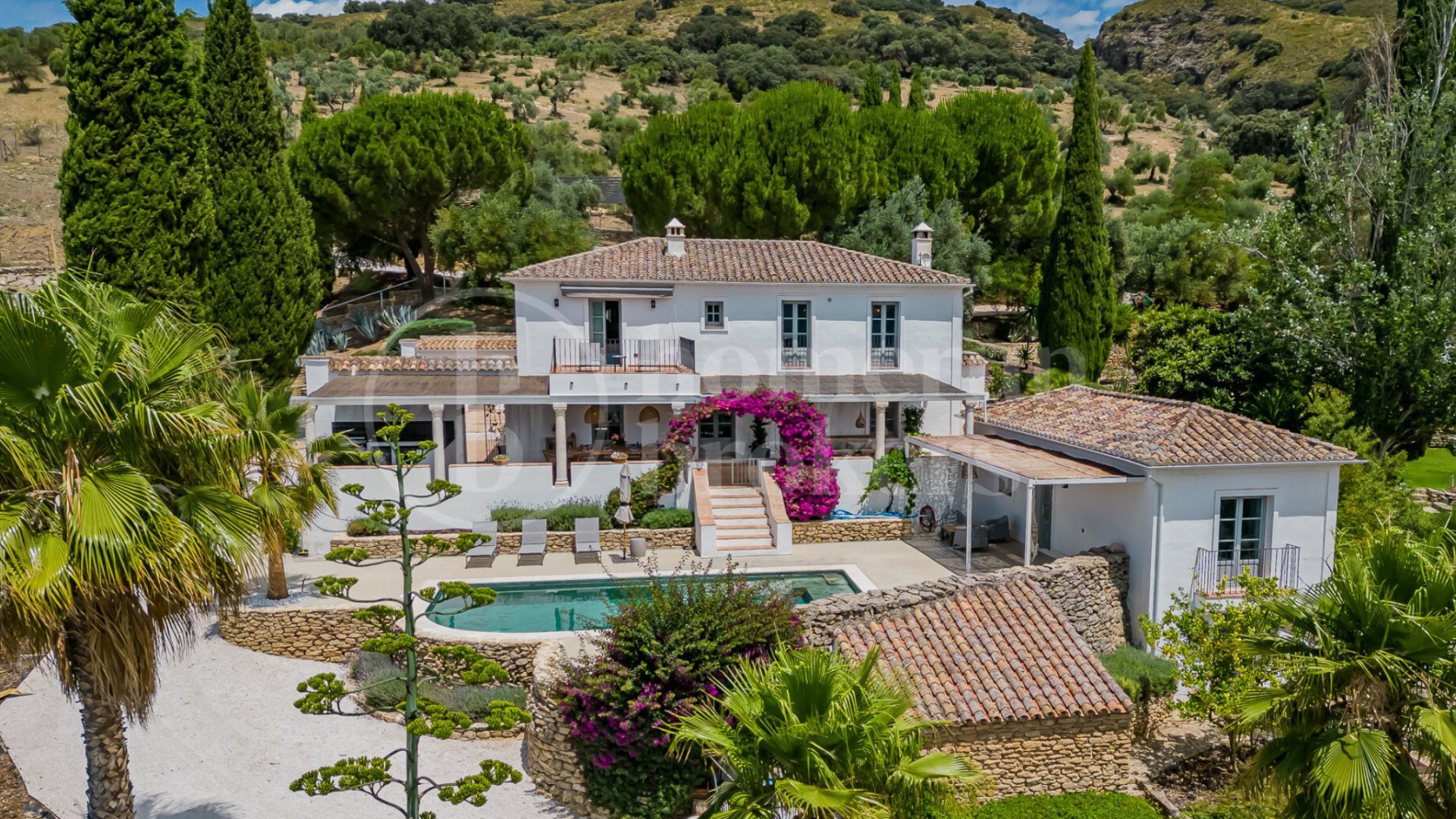 Villa Magdalena - Exquisite Property with Private Padel Court