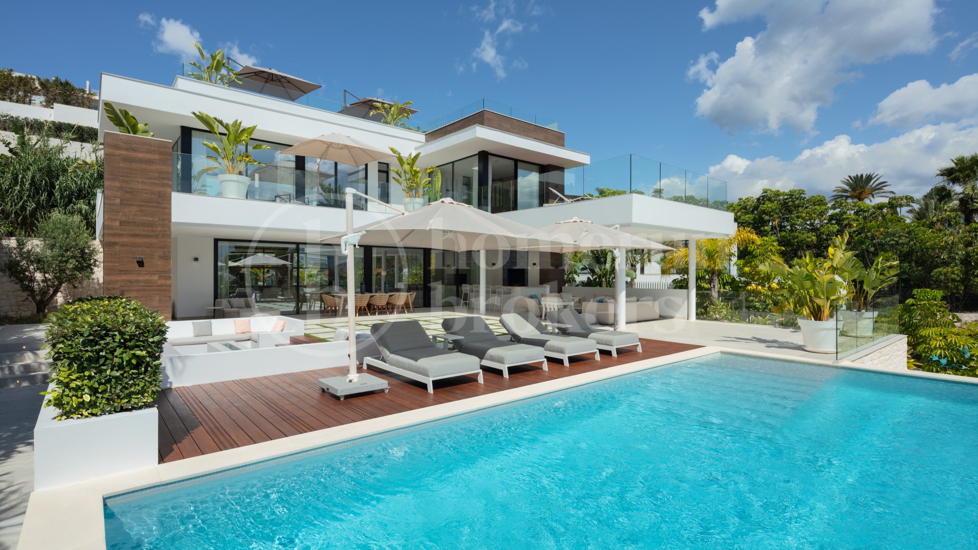 Villa Camelia - Modern elegans i Nueva Andalucías Golf Valley
