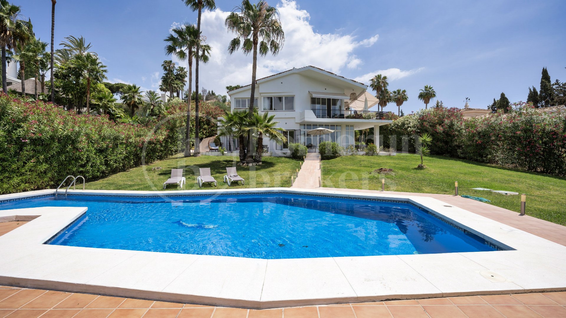 Casa Maria - Tranquil Golf View Villa in Nueva Andalucia
