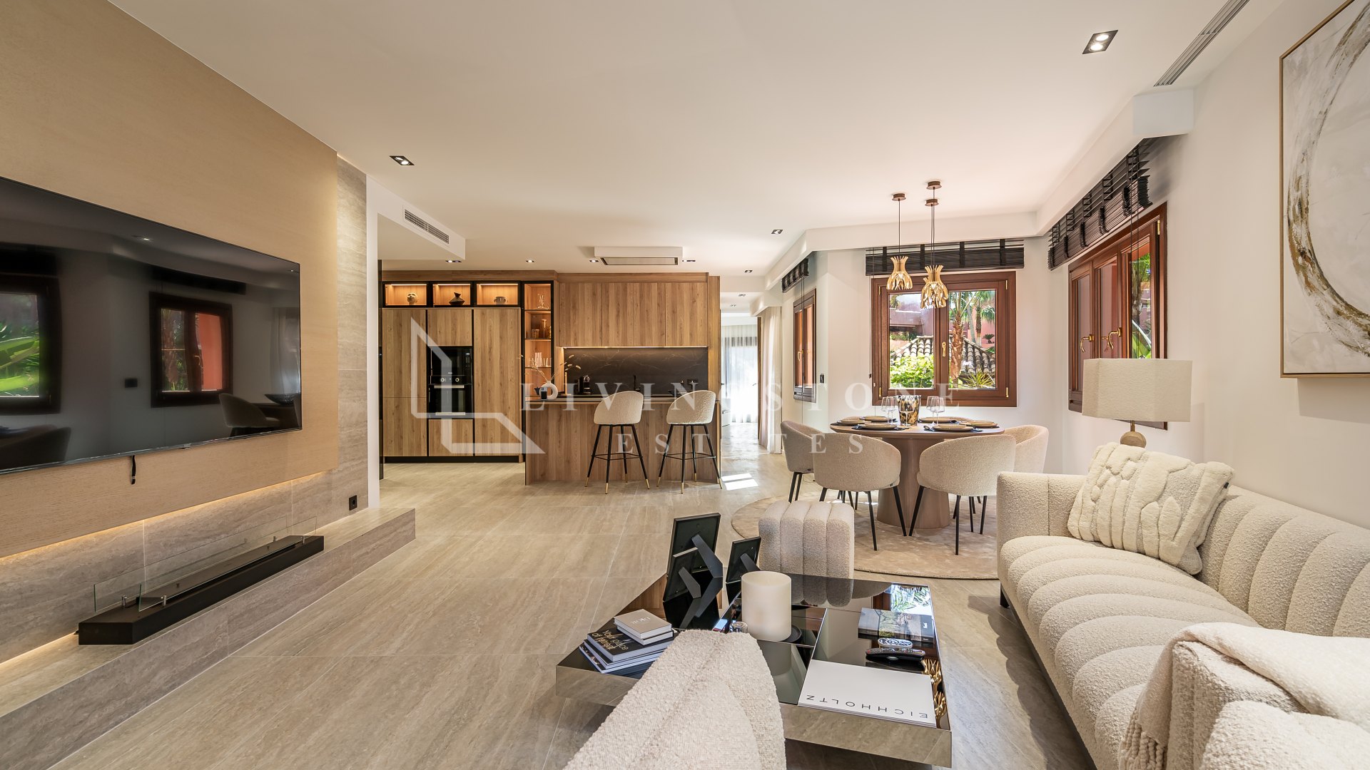 Luxurious Ground Floor Apartment with Sea Views in Torre Bermeja, Estepona