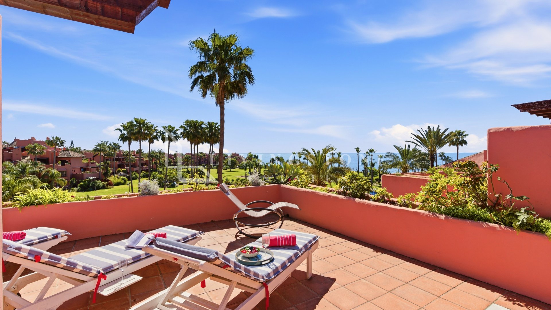 Appartement Terrasse à louer En Cabo Bermejo, Estepona Est