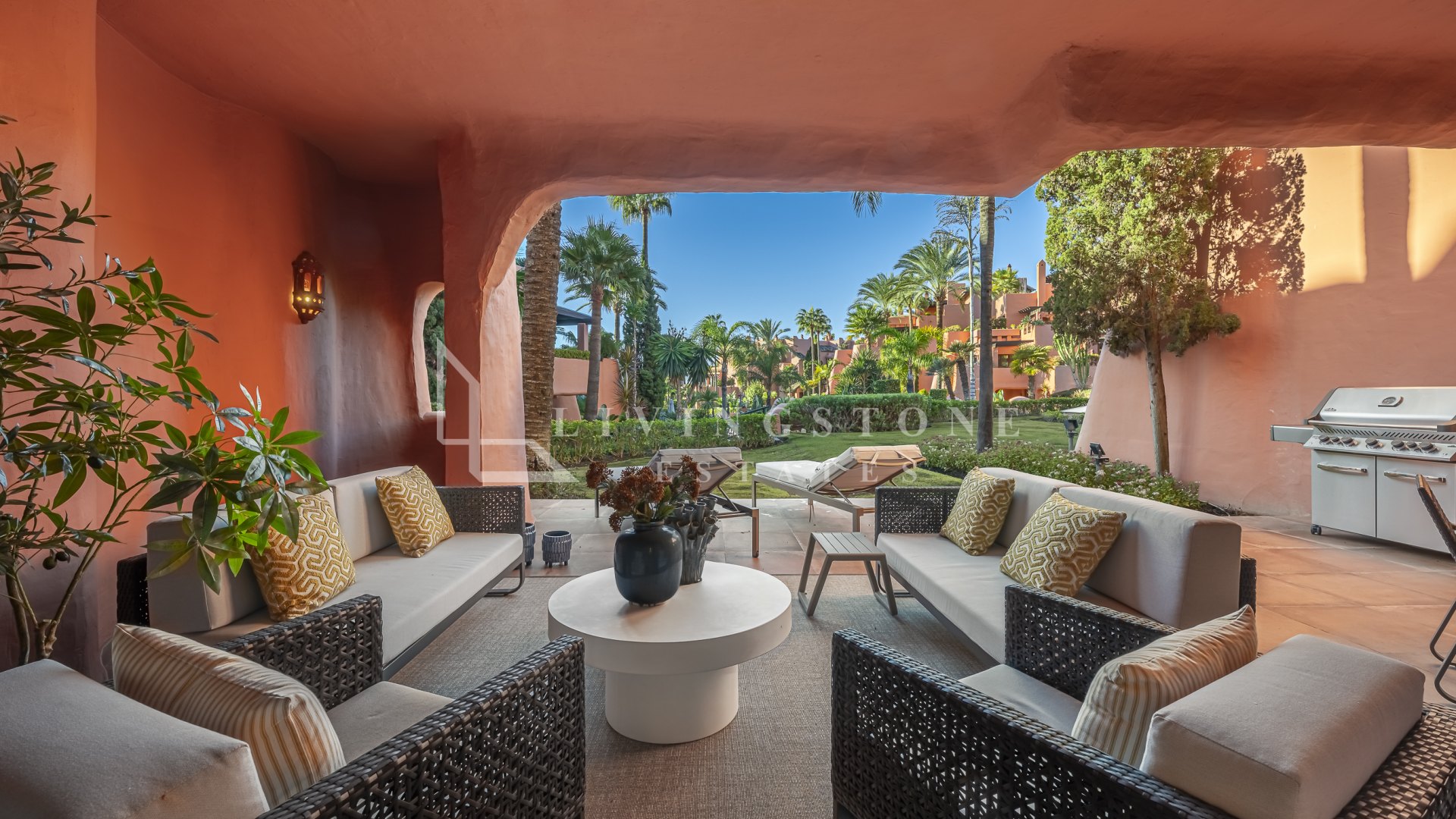 South facing 3 bedroom and 3-bathroom ground floor apartment in Torre Bermeja