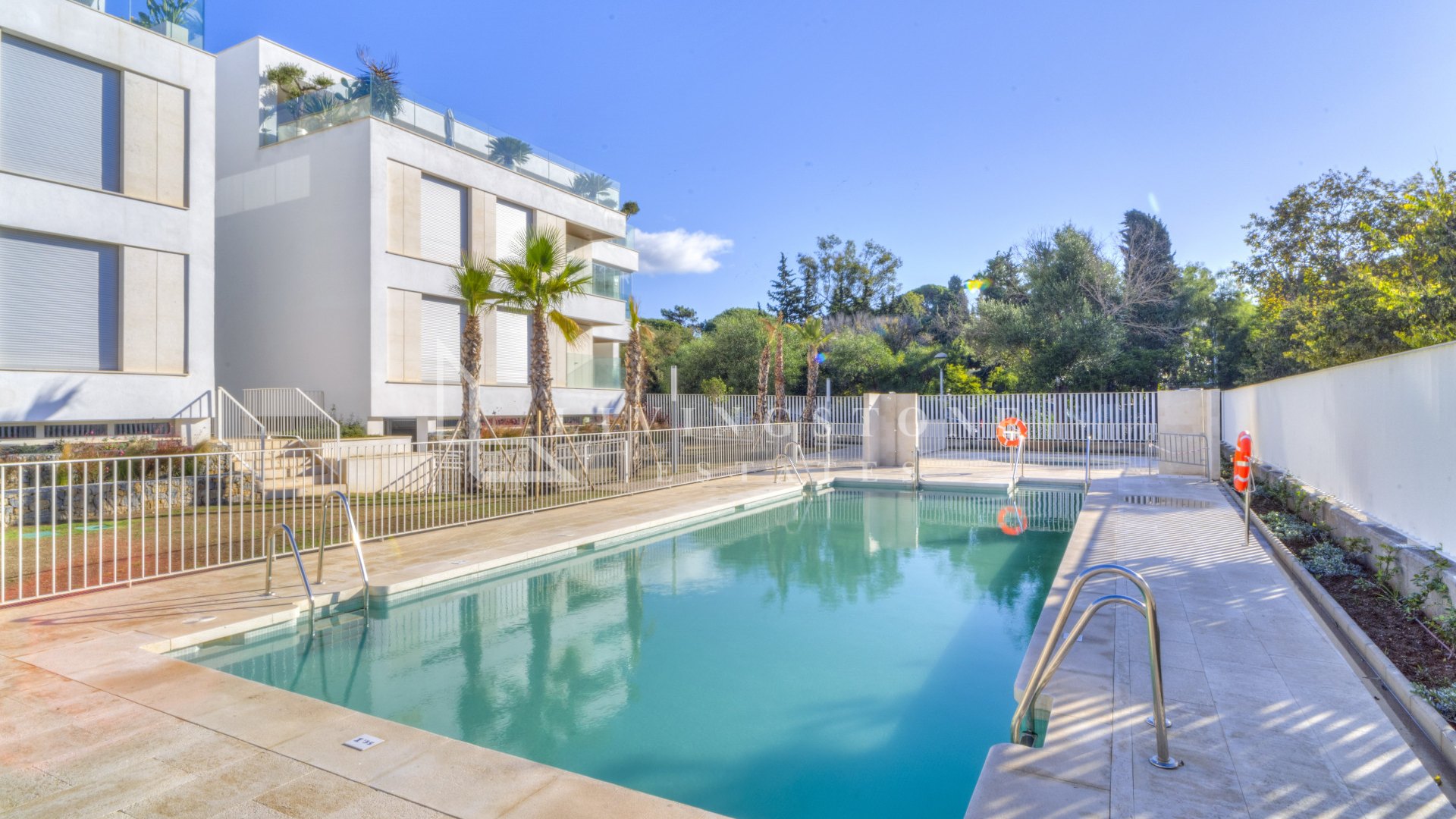 Appartement rez de chaussée à vendre En Elviria, Marbella Est