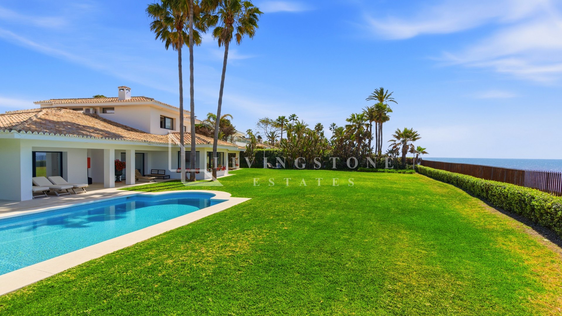 Extraordinary Beachfront Villa in Guadalmina Baja, San Pedro de Alcantara