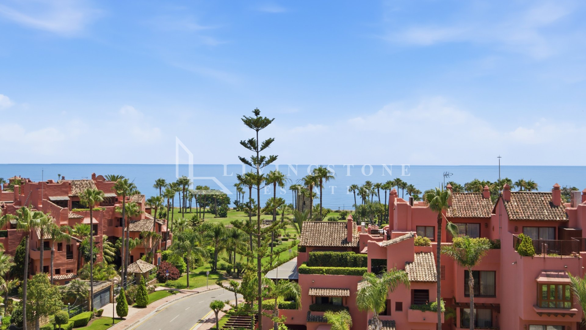Contemporary Sea-View Penthouse in Las Salinas, Estepona