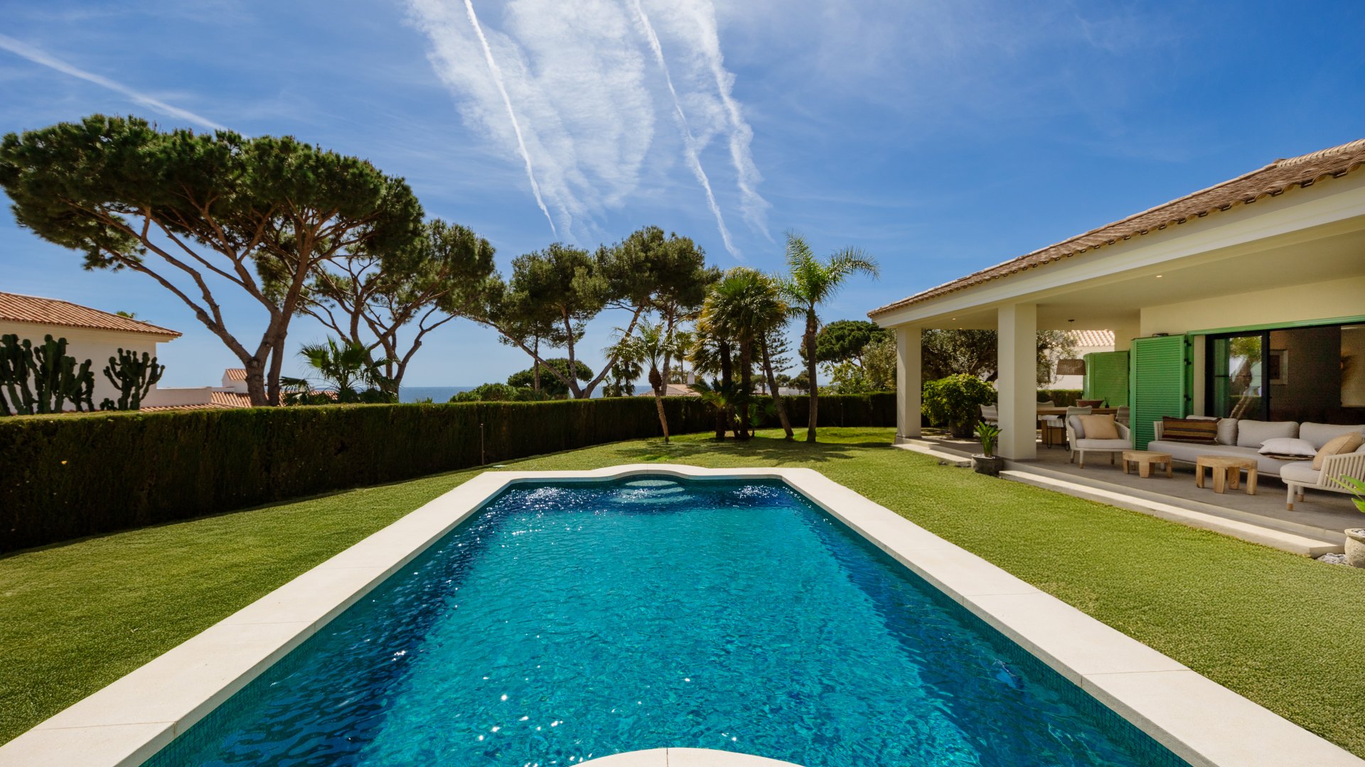 Mediterranean villa with heated pool, barbecue, terrace and close to the sea, in La Cala de Mijas