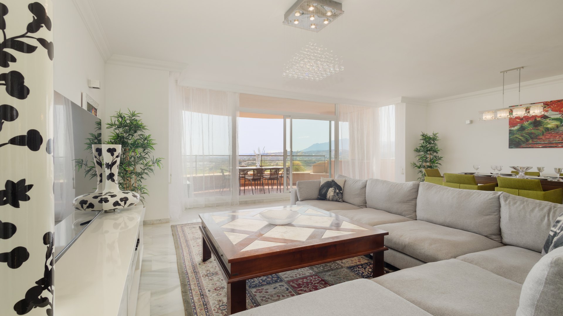 4-Schlafzimmer-Wohnung, Jacuzzi, Terrasse mit Panoramablick auf das Meer, Nueva Andalucía, Marbella