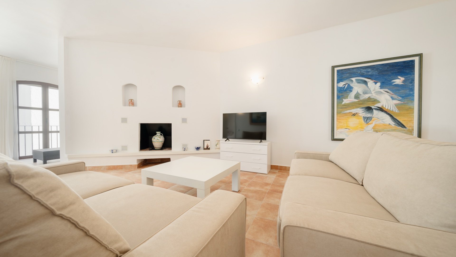 Spacious 3-bed apartment on Puerto Banús Marina