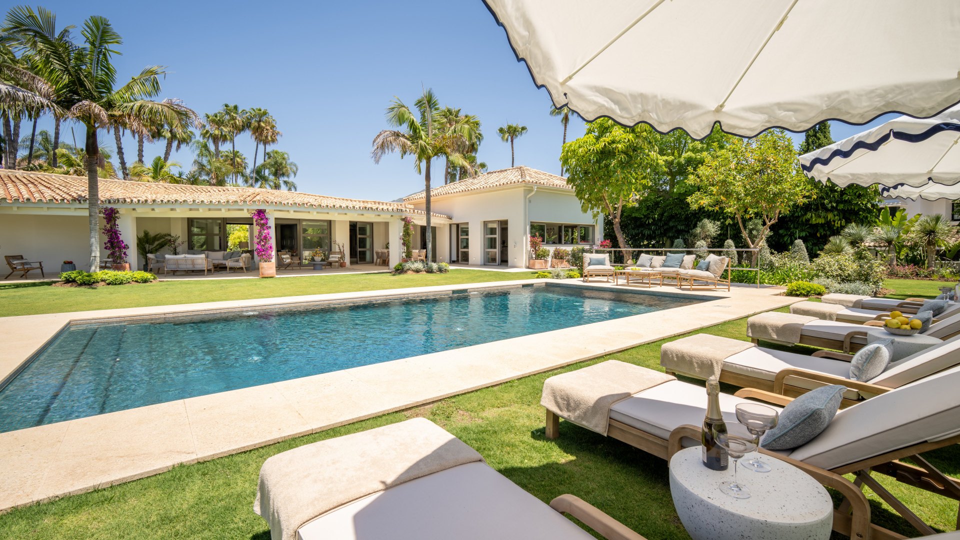 5-Bed Villa for Sale | La Cerquilla, Nueva Andalucia | Golf Views, Private Pool, Mature Gardens