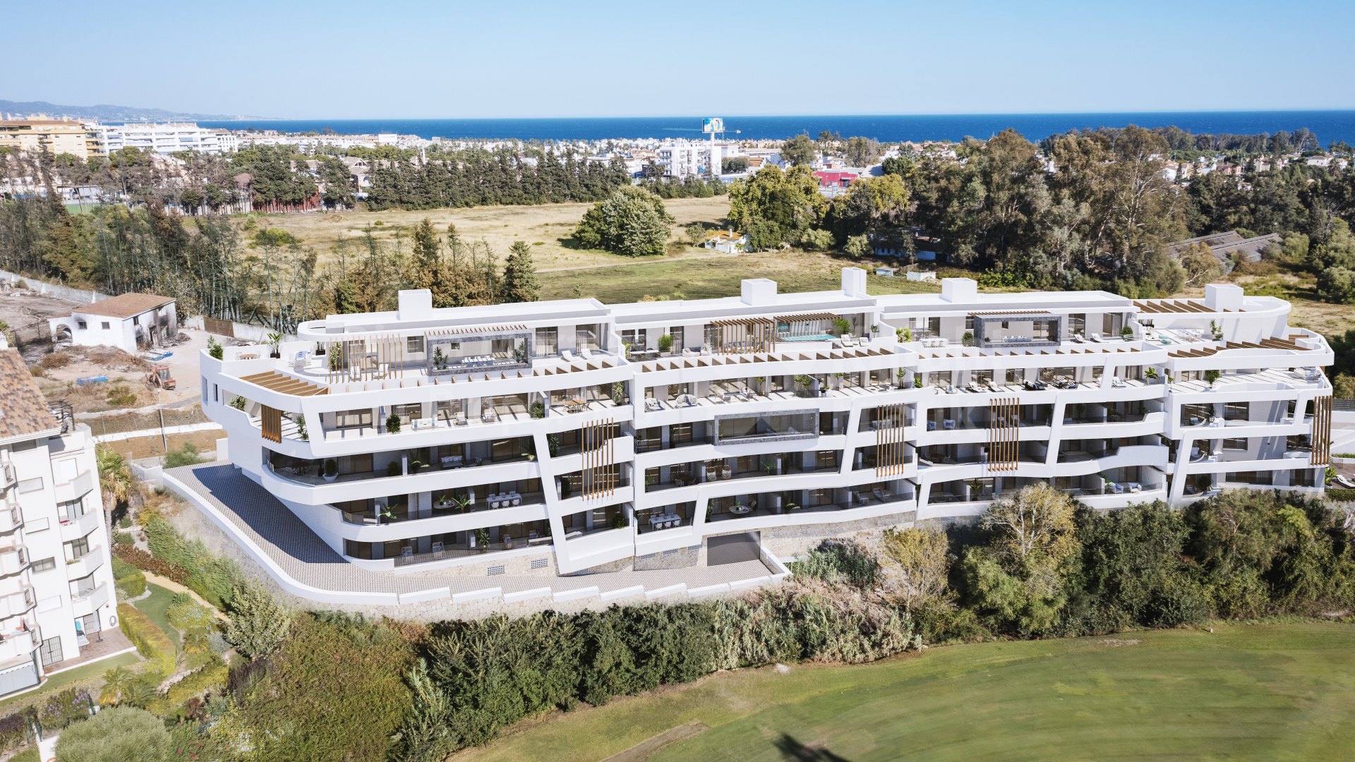 Guadalmina Alta, Apartments facing the 16th hole of Guadalmina Golf Course in Breeze