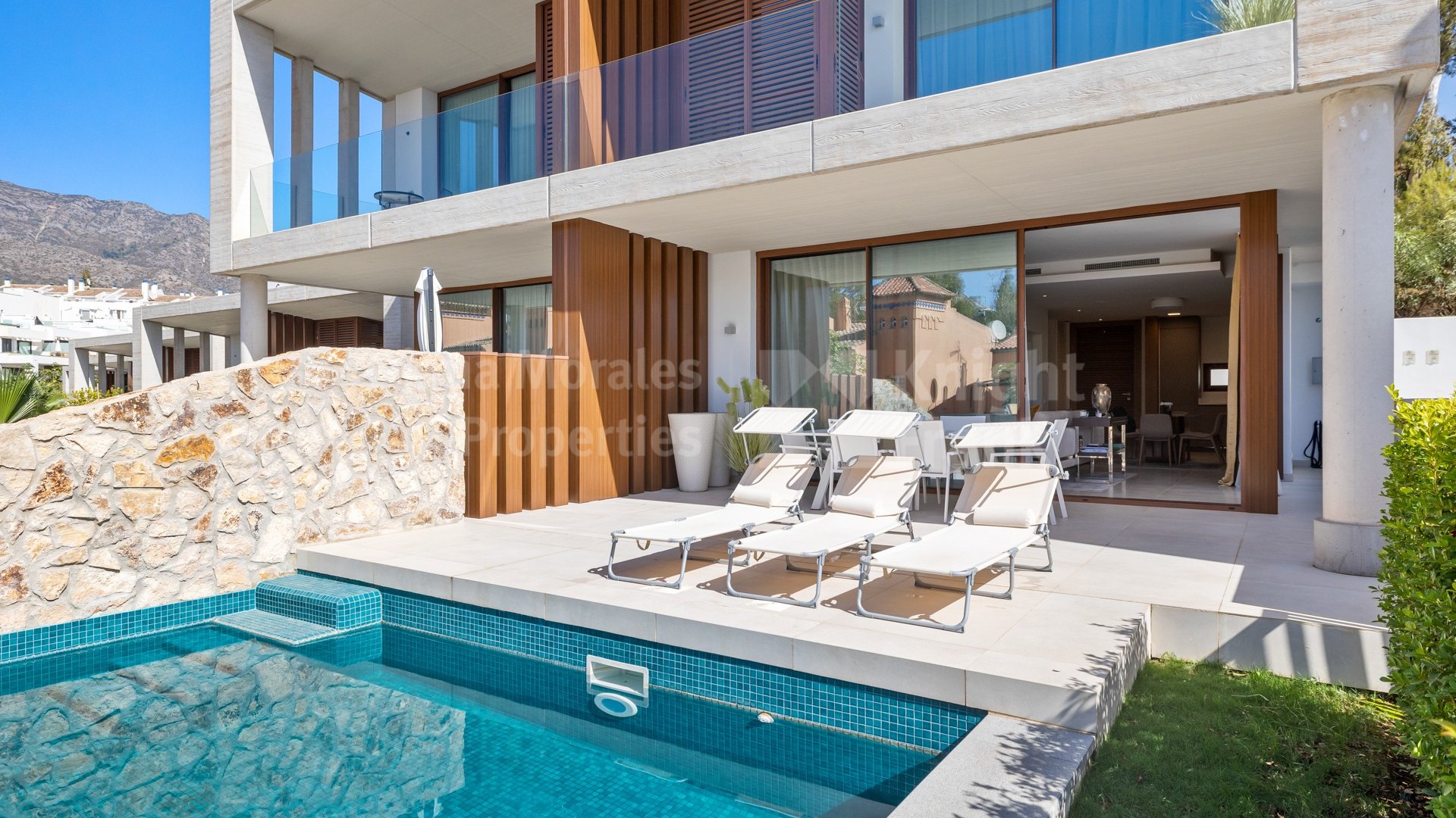 Marbella Golden Mile, Semi detached villa for sale