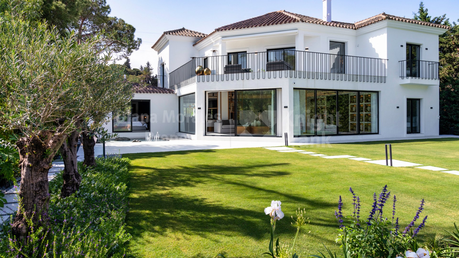 Nueva Andalucia, Villa contemporaine dans la vallée du golf