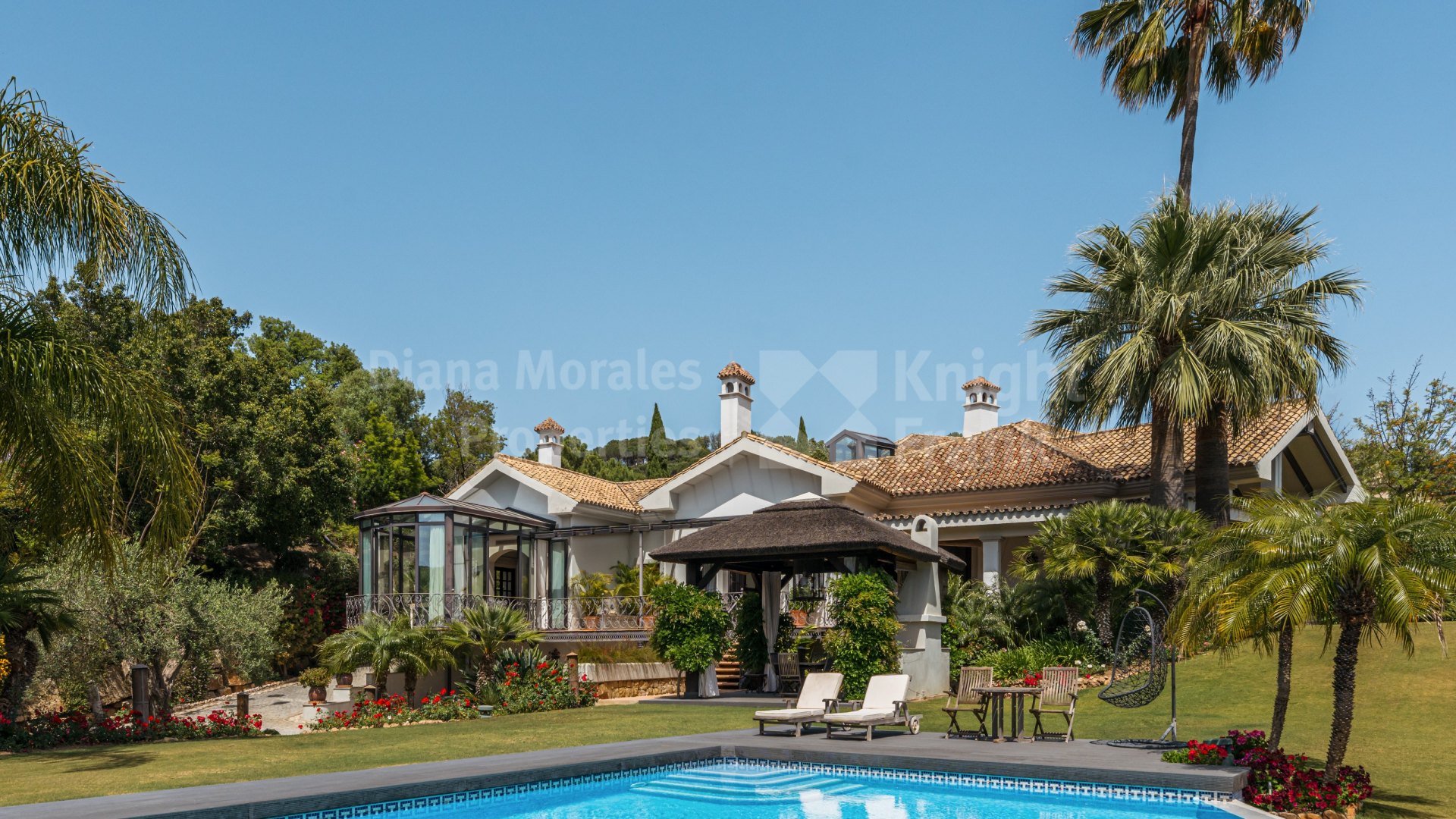 Olivo House, classic style villa in La Zagaleta