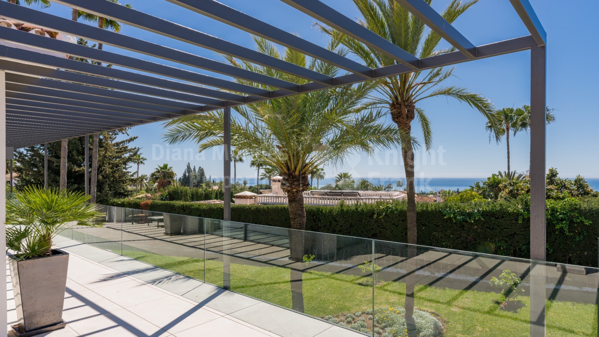 Villa en venta en Nagüeles, Marbella