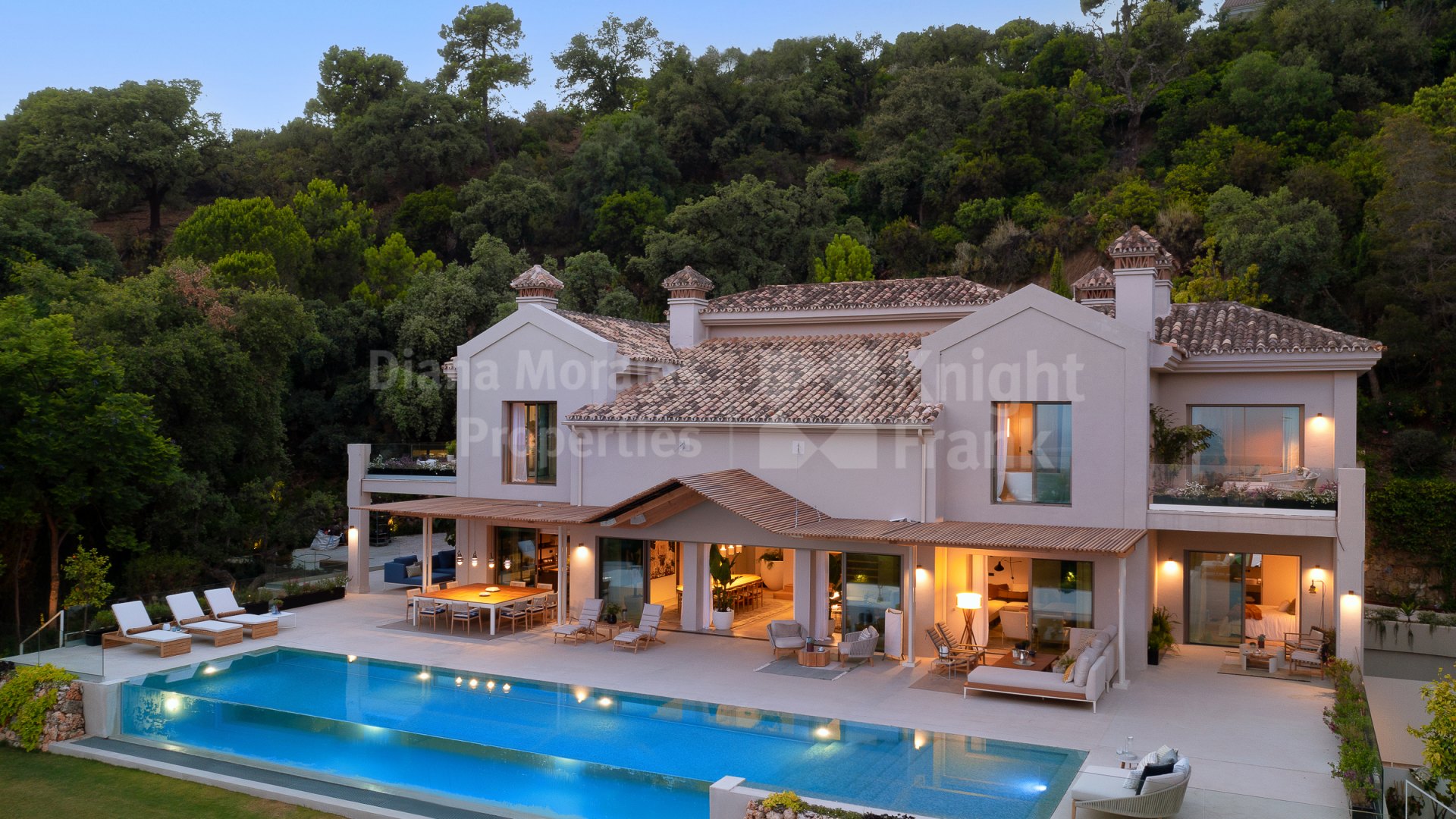 New villa in La Zagaleta with panoramic sea views