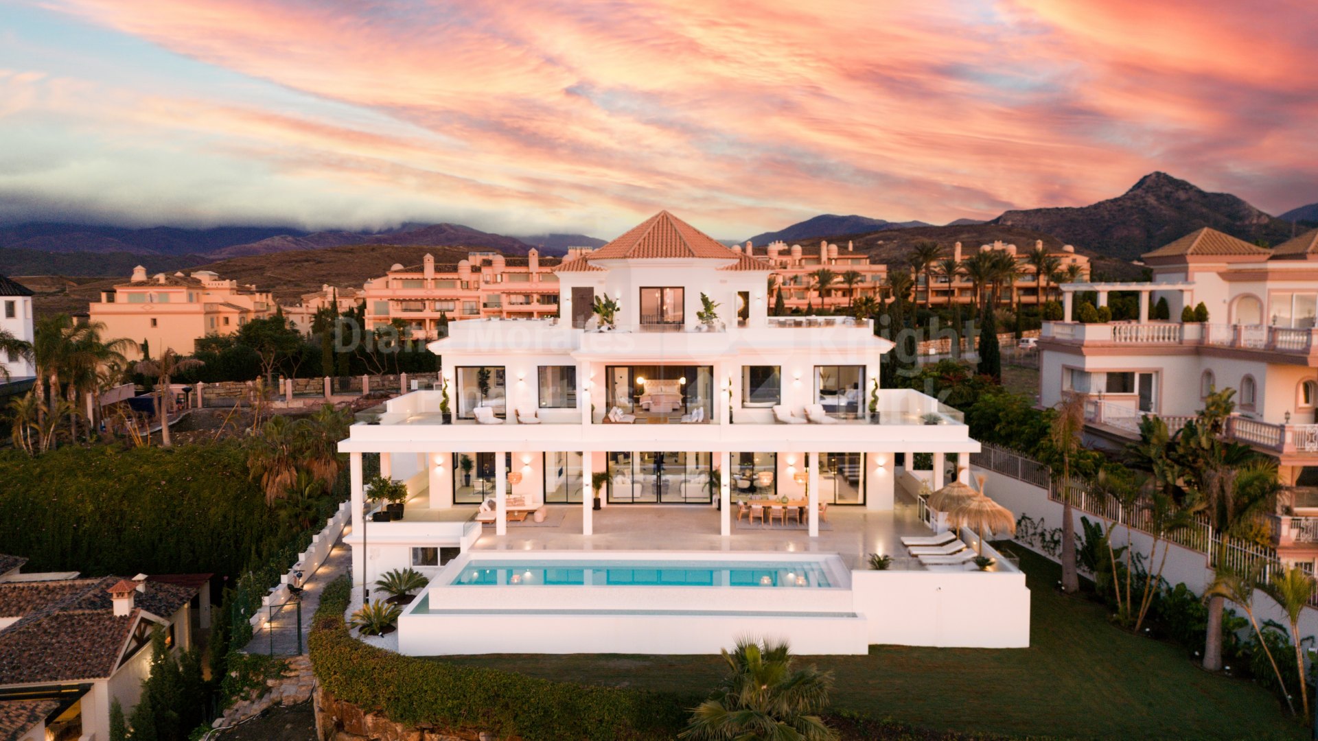 Los Flamingos, Contemporary style villa with breathtaking views of the Mediterranean coastline