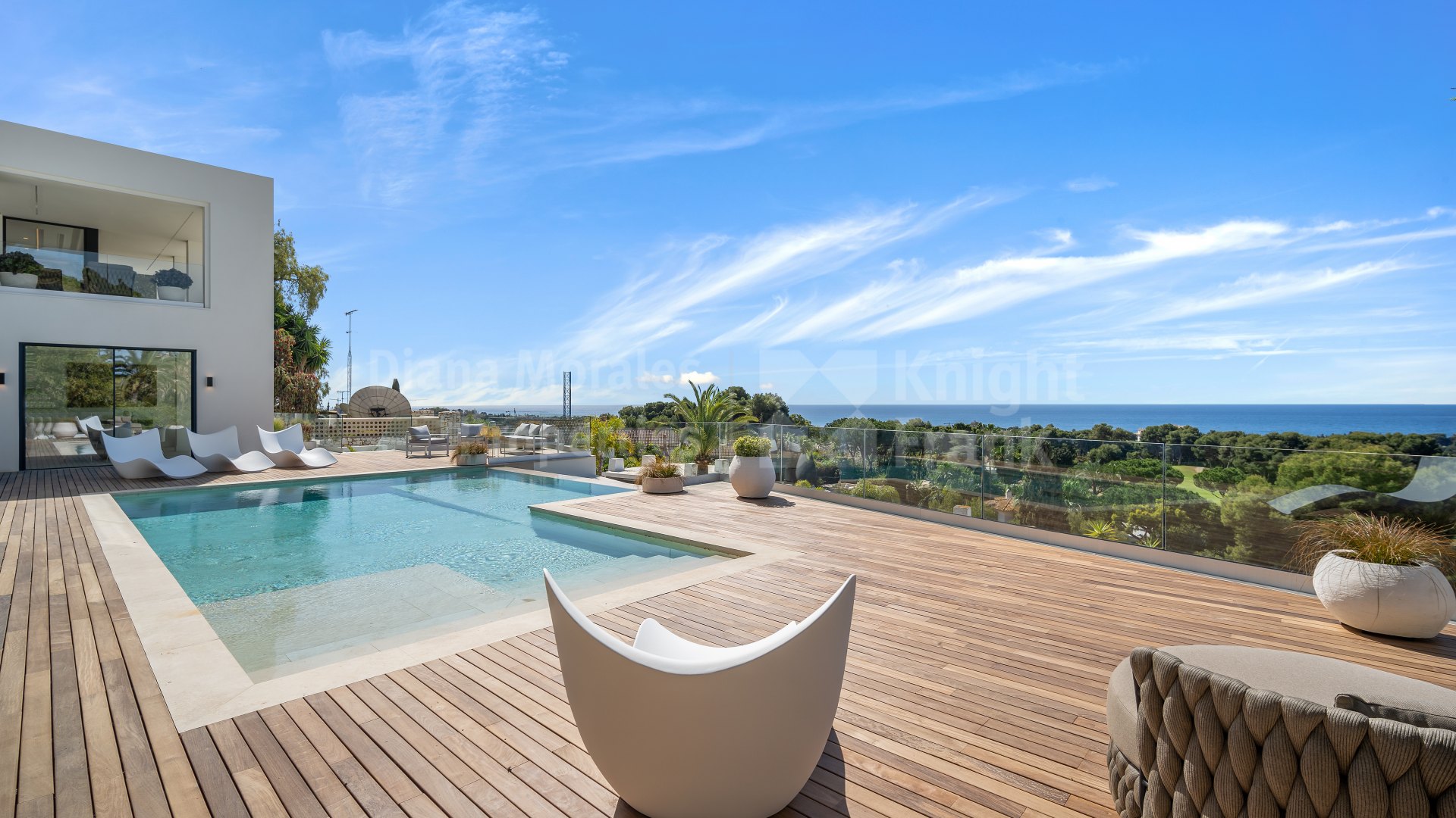 Rio Real, Villa avec piscine à débordement et vue panoramique