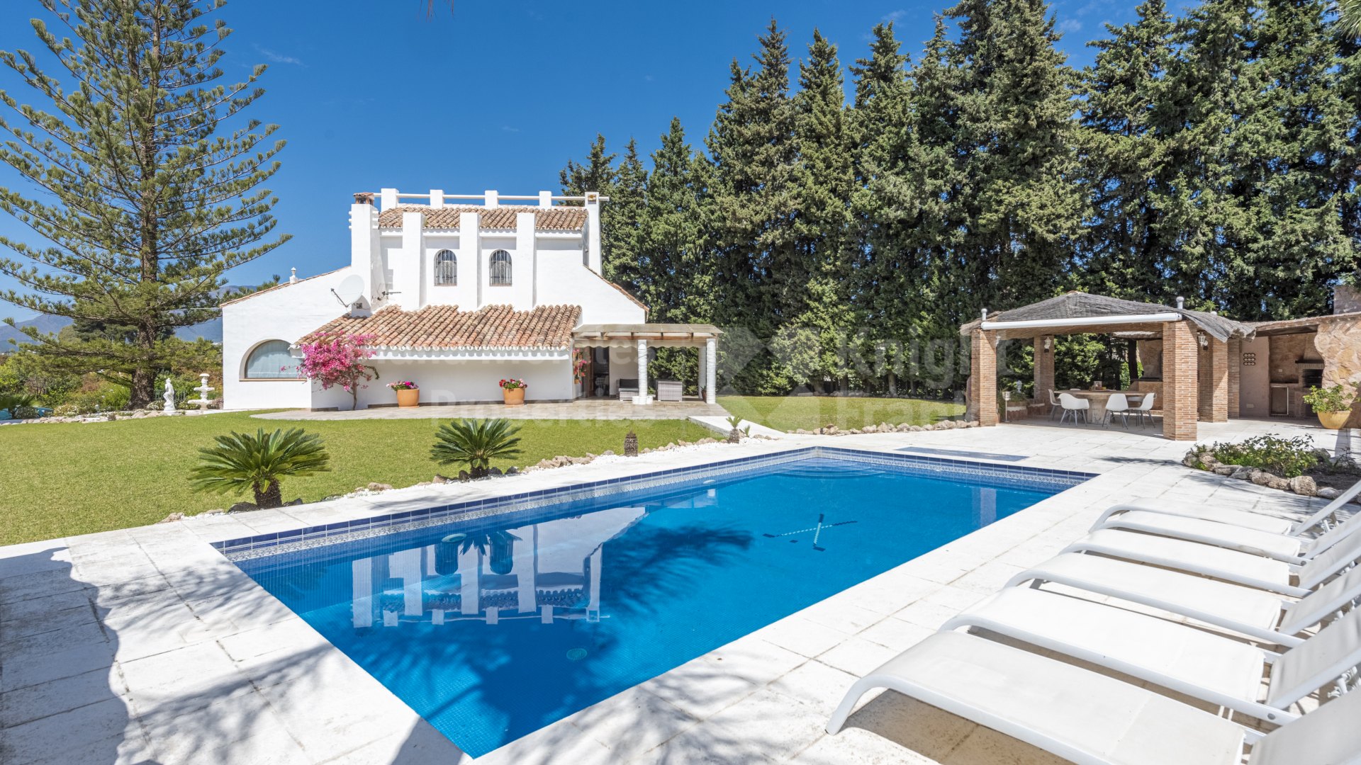 Sotoserena, Finca with 2 independent villas and orange orchard in Estepona
