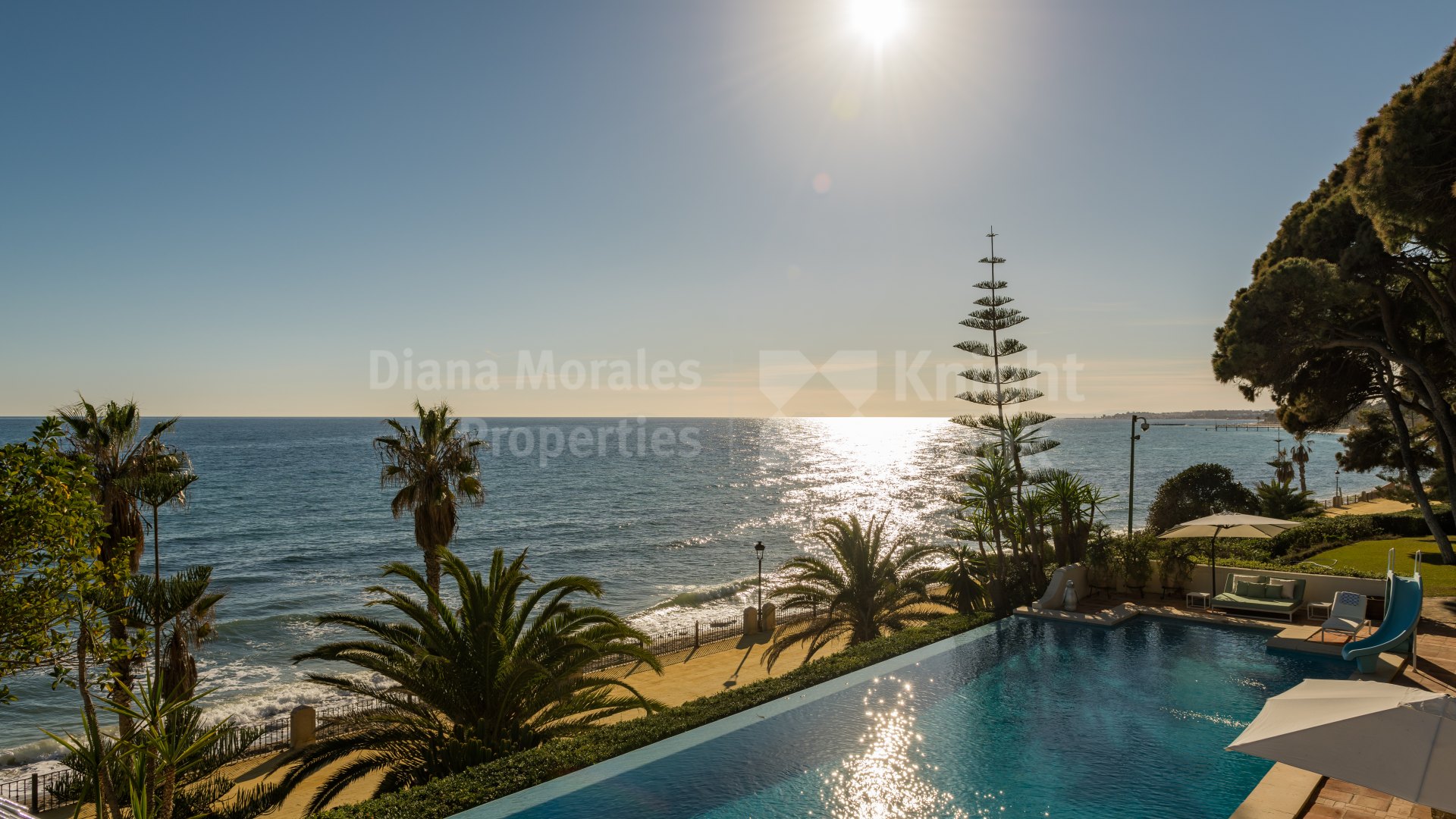 Marbella Golden Mile, Unique front line beach mansion in the Golden Mile
