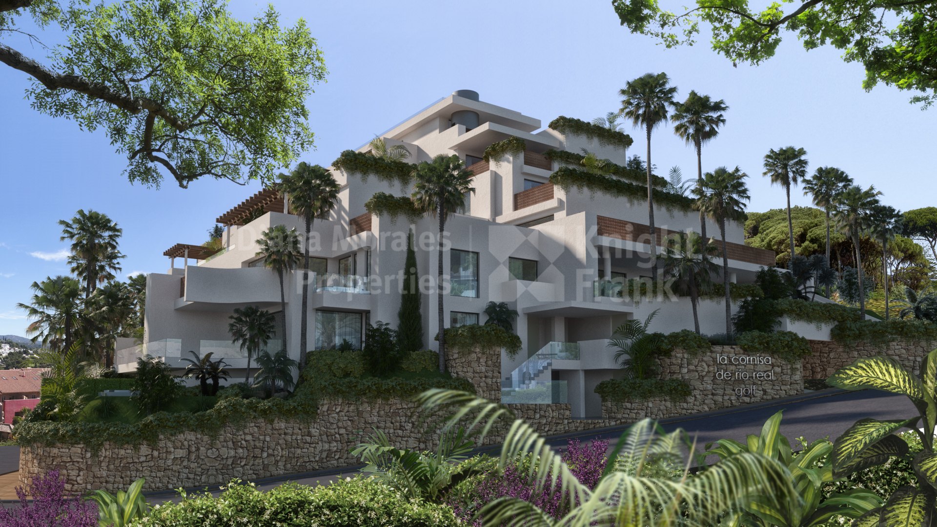 Rio Real Golf, Nice ground floor flat with private garden
