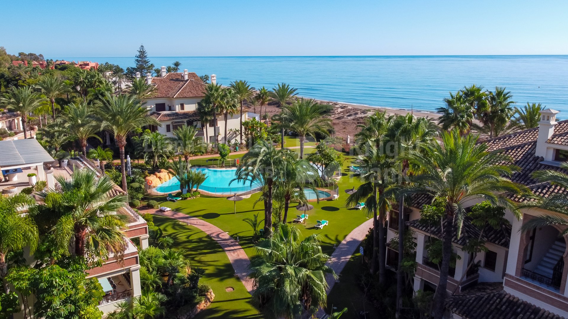 Los Monteros Playa, Wohnung am Strand, umgeben von tropischen Gärten