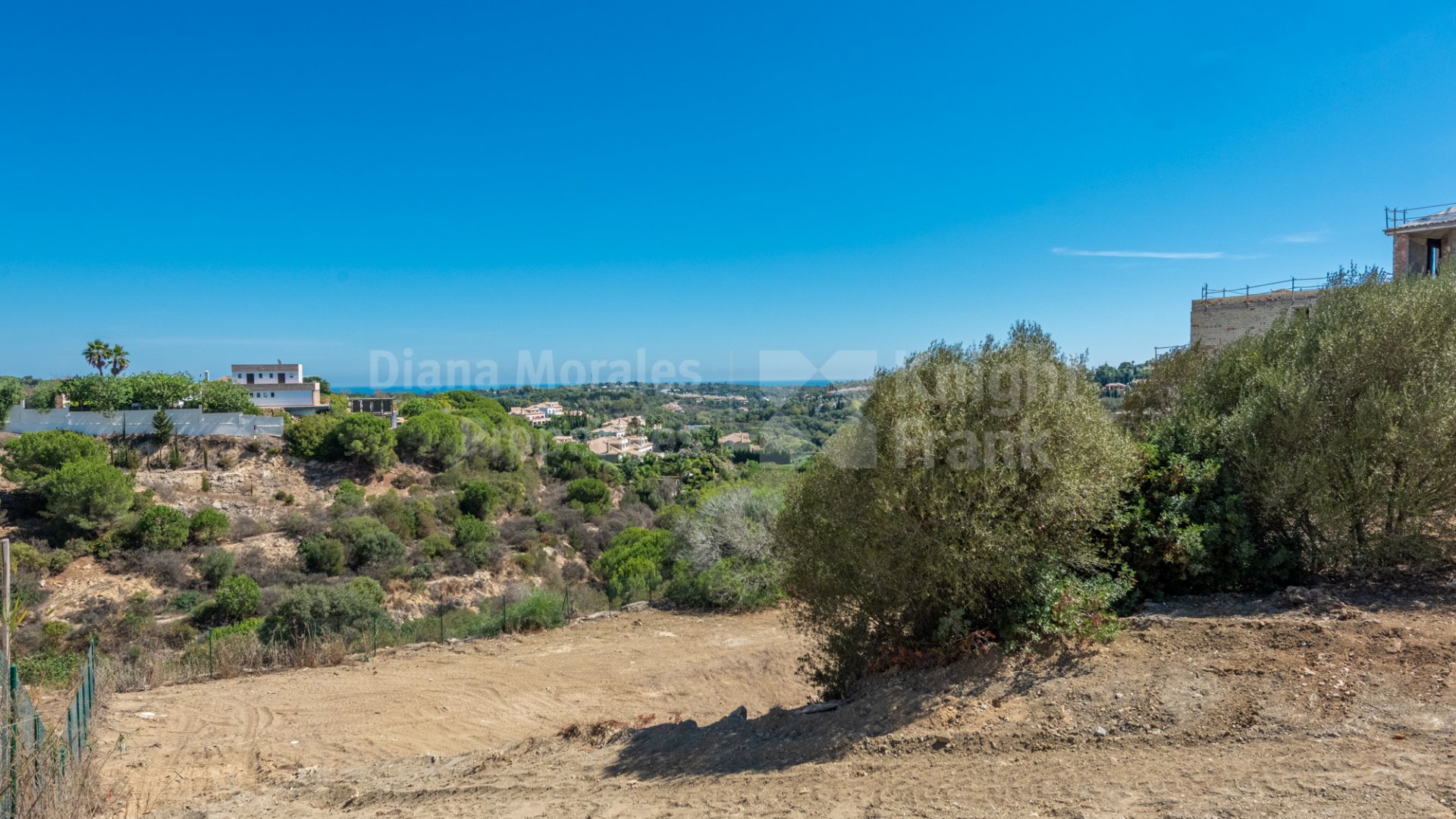 Plot with sea views for sale in Sotogrande