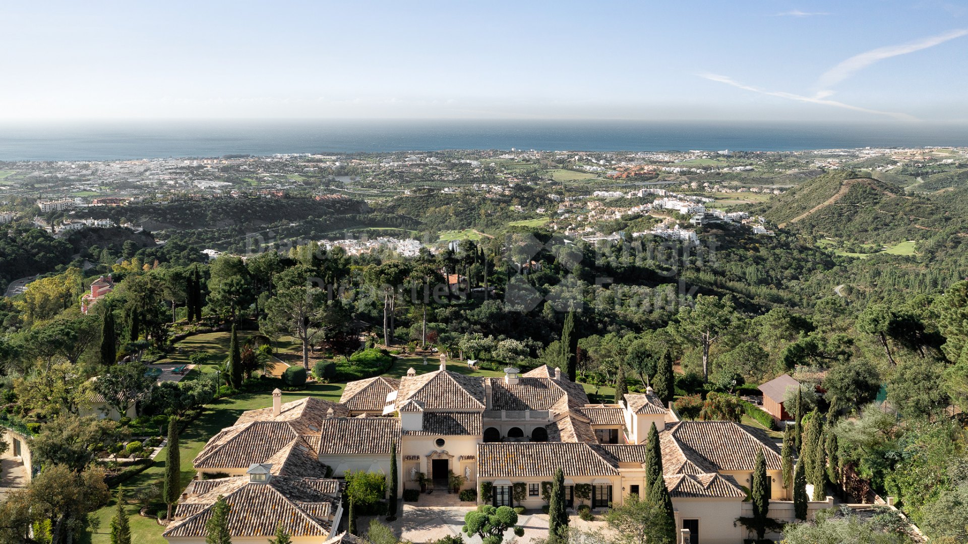 Benahavis, Unique grand estate with panoramic views