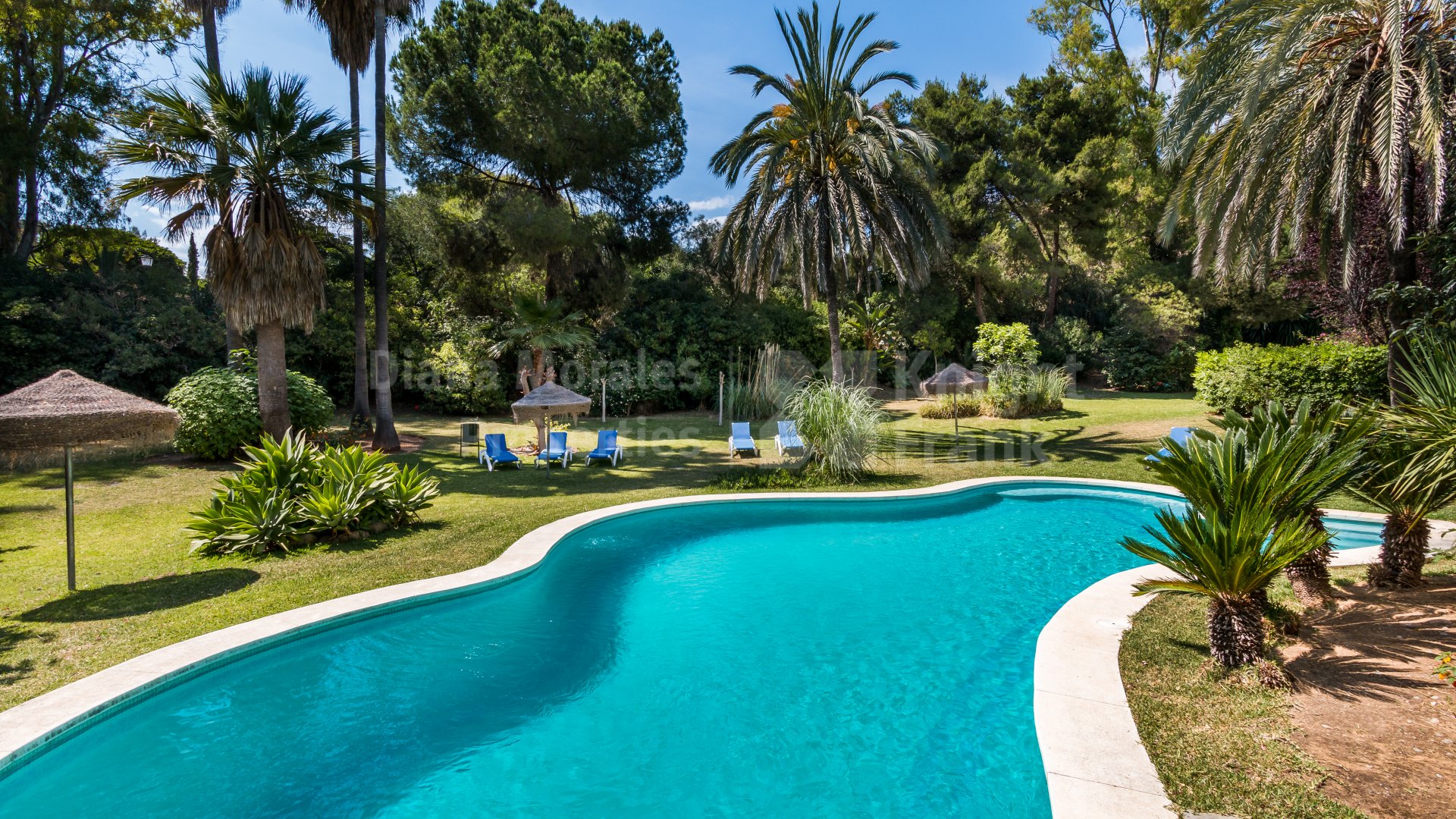 Kings Hills, Preciosa propiedad en planta baja en la Milla de Oro de Marbella