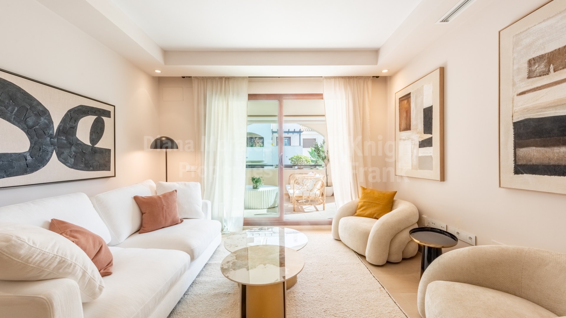 First floor apartment in La Medina de Banus