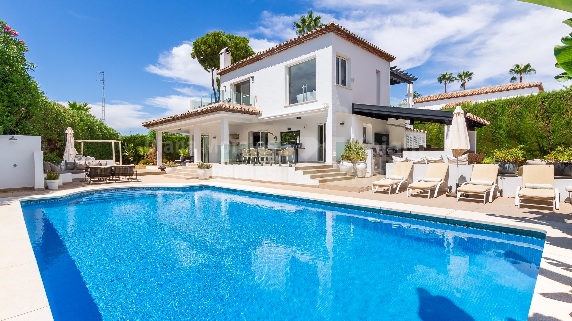 Villa in gated community of Marbella Country Club