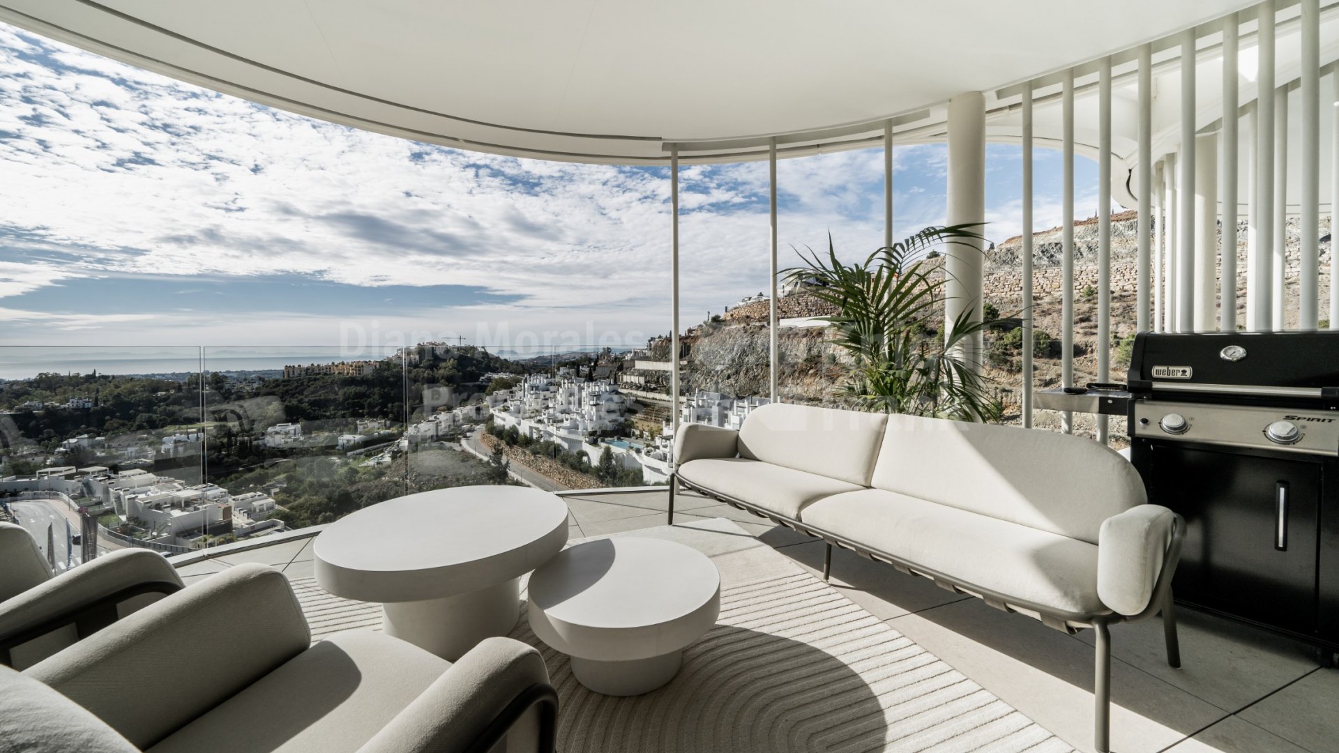 The View Marbella, Modern flat in gated community and panoramic views