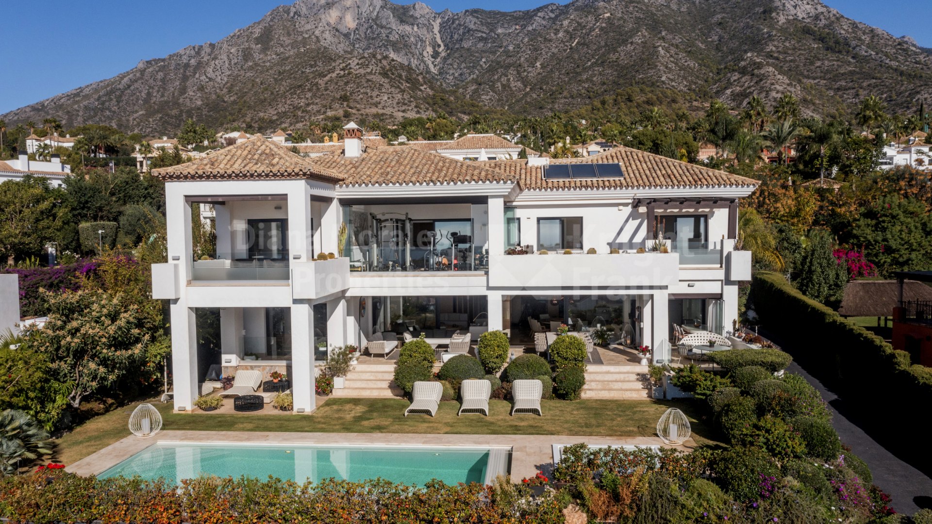 Luxuriöse Villa in Sierra Blanca zu verkaufen