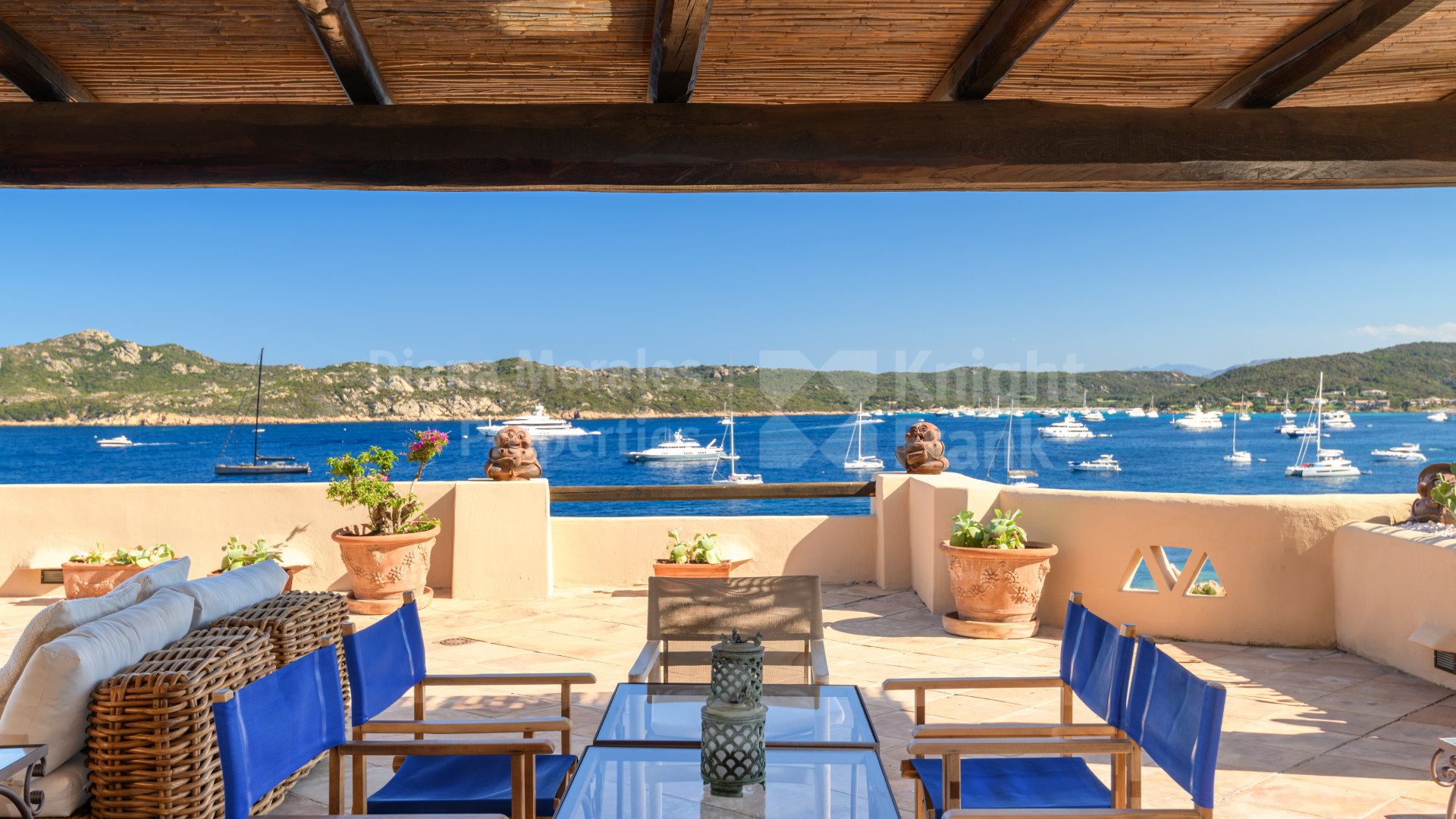 Sassari, Seafront apartment in Cala Romantica, Sardinia