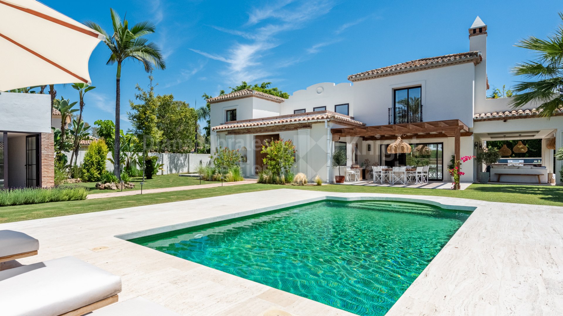 Villa totalmente renovada en venta en Casasola