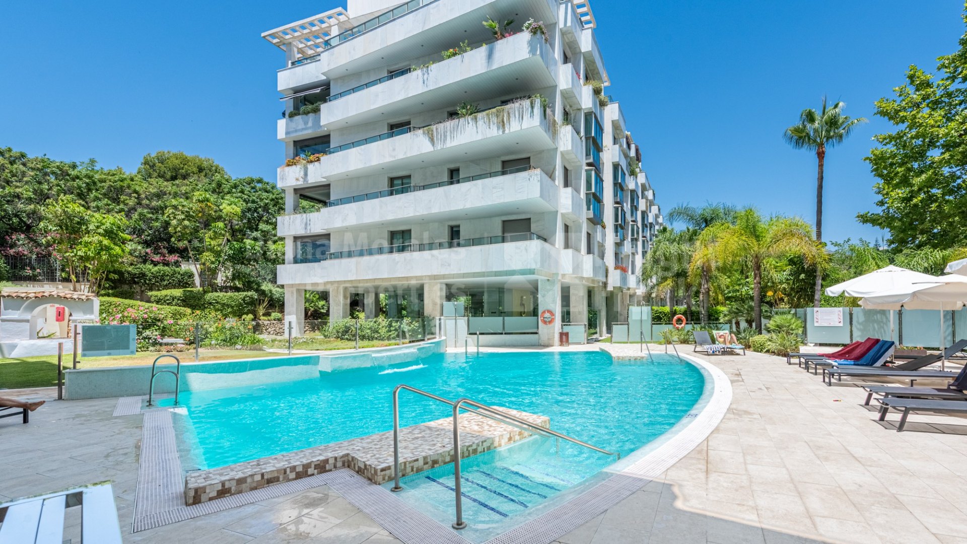 Jardines del Principe, Luxurious Apartment on the Golden Mile