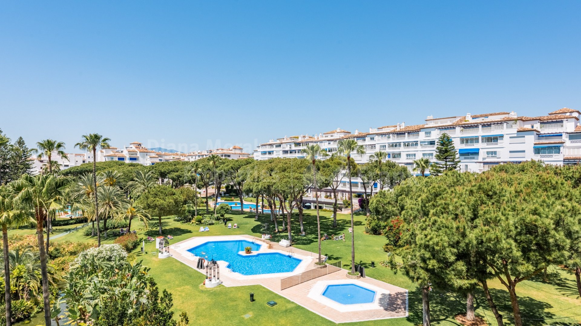 Apartamento de lujo con vistas al mar en Playas del Duque