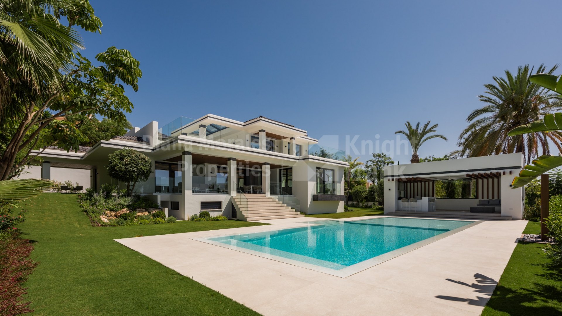 Villa Bratislava, modernes Haus mit Meerblick in Los Flamingos