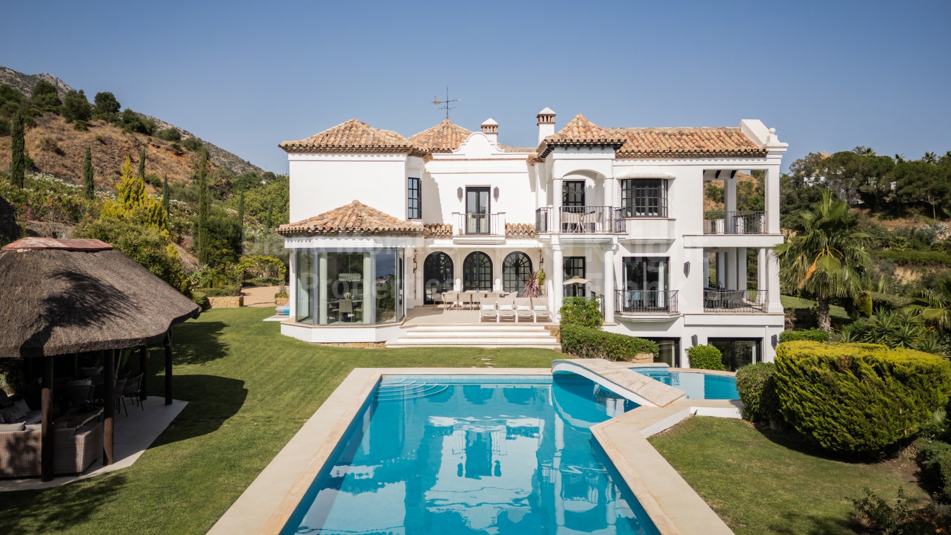 A beautiful villa with unique charm at Marbella Hill Club