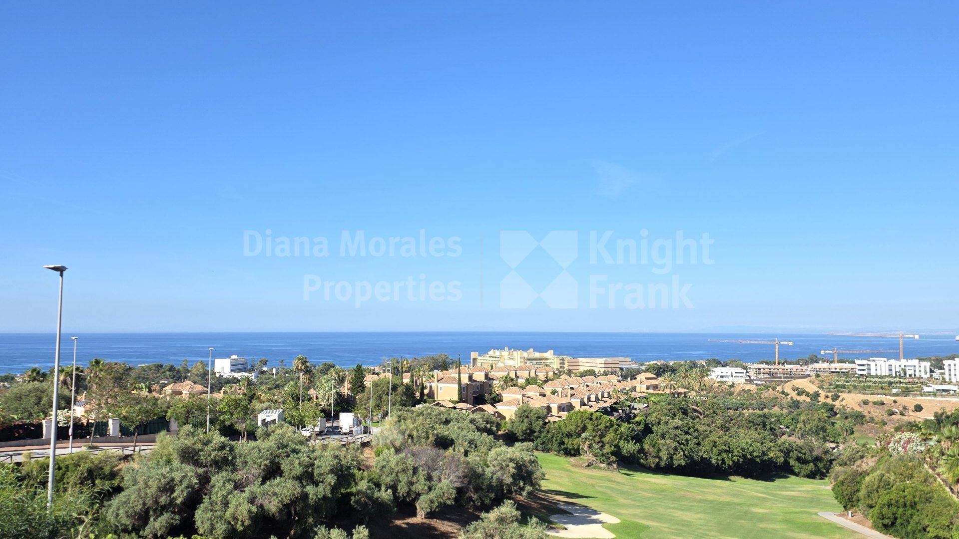 Duplexwohnung mit Panoramablick in Santa Clara Golf