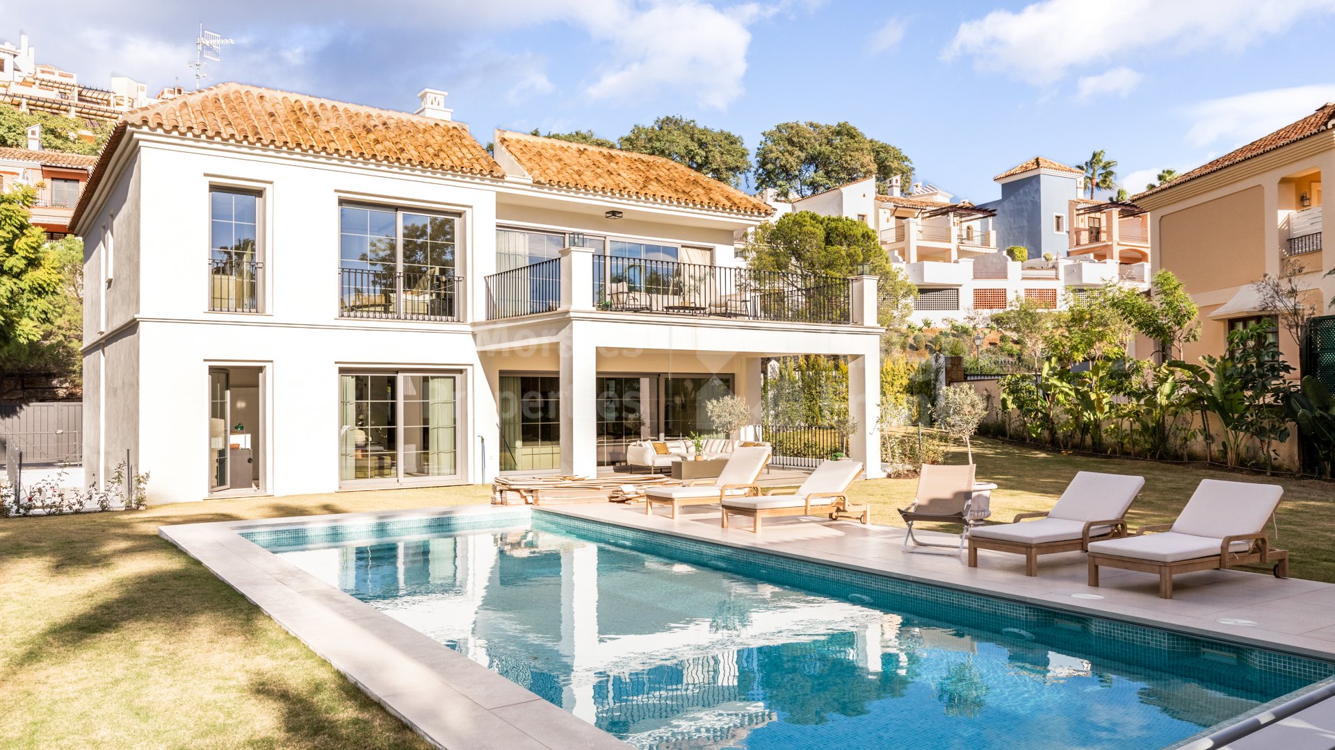 Villa Celina, casa contemporánea en Los Arqueros con vistas a la montaña