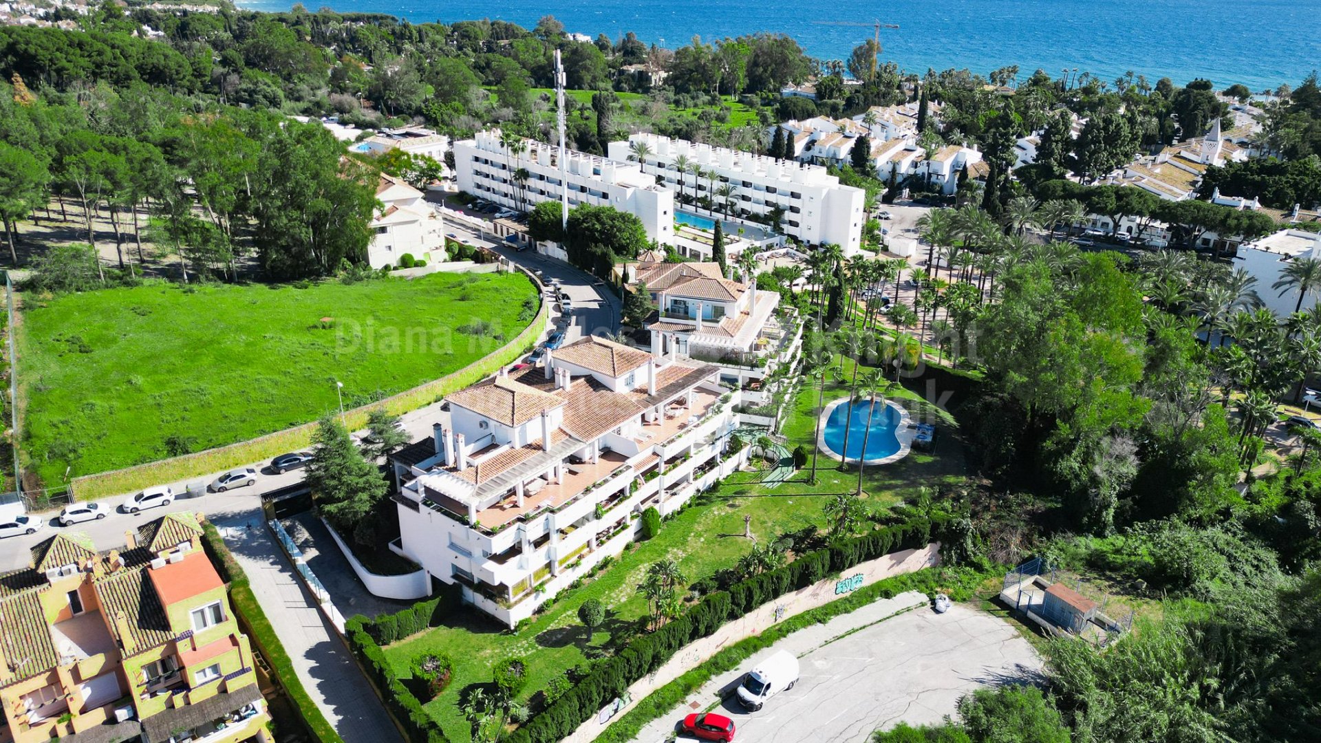 Balcones de Puente Romano, Elegante apartamento en planta baja a pasos de la playa en Puente Romano