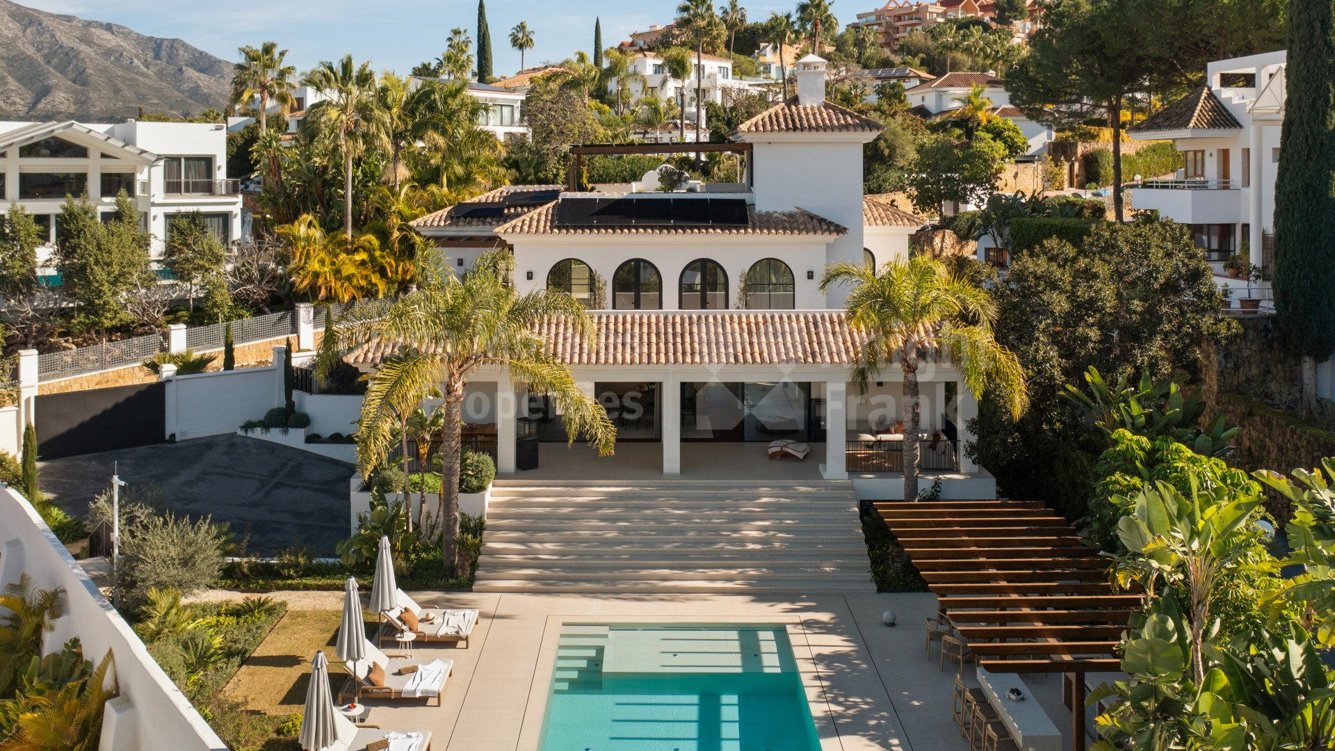 Los Naranjos, Вилла Maya: современная элегантность рядом с полем для гольфа в Новой Андалусии