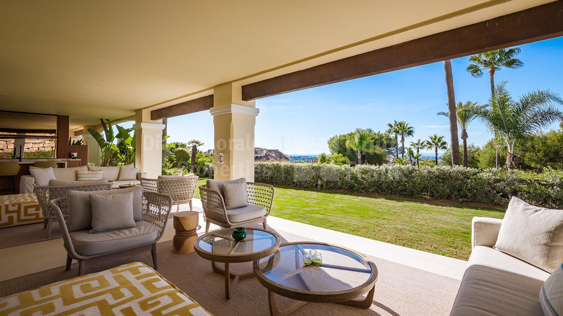 Aloha Park, Апартаменты с садом и частным бассейном в долине Гольф