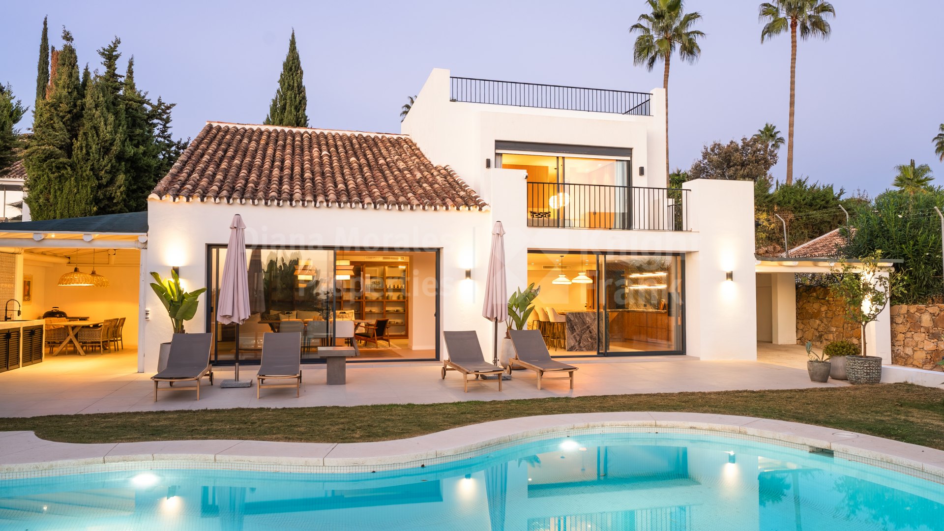 Los Naranjos Golf, Villa Vanessa, Licht, Aussicht und nordisches Design in Nueva Andalucía