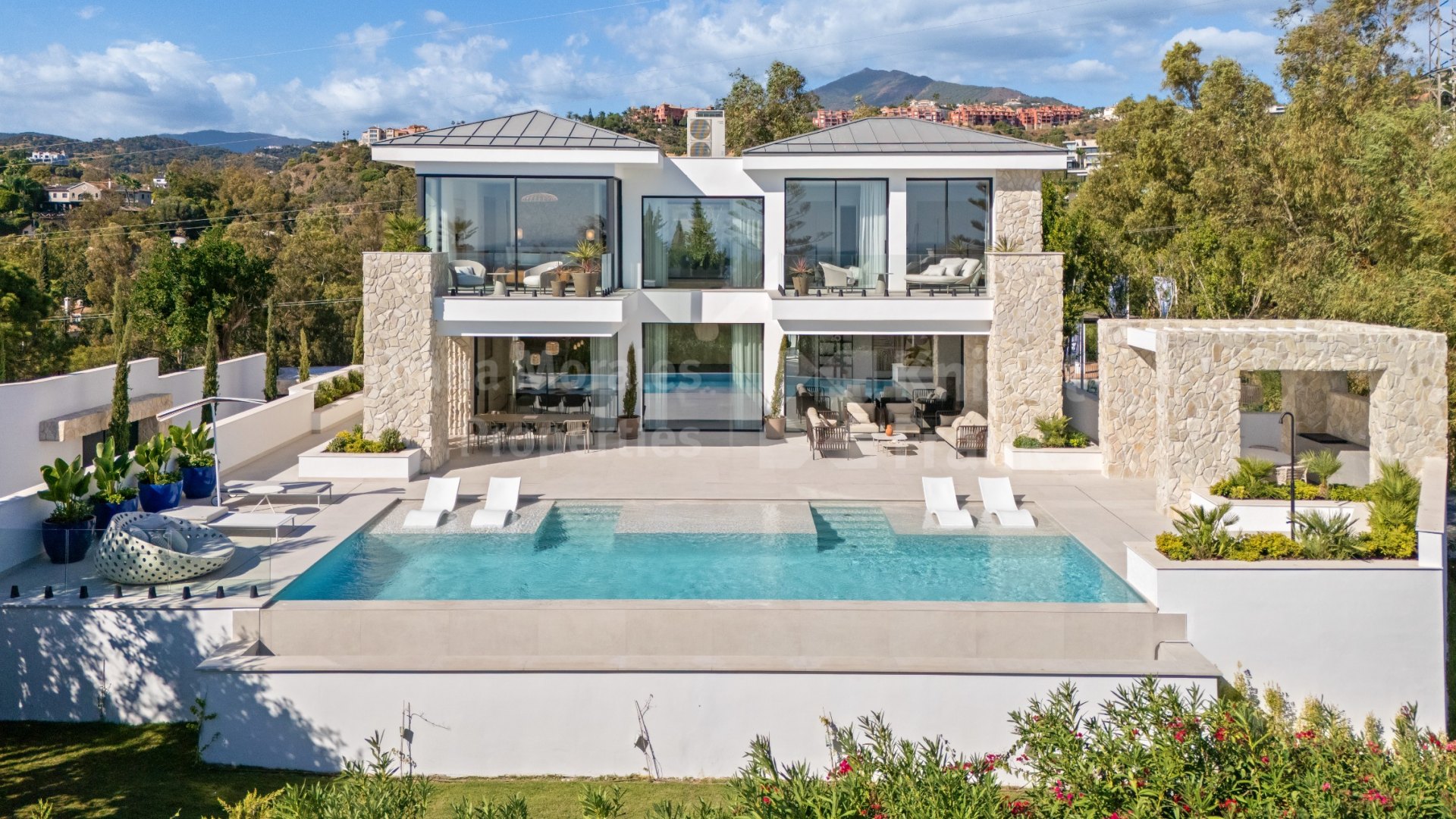 Tresora B, residencia moderna en complejo cerrado en La Quinta