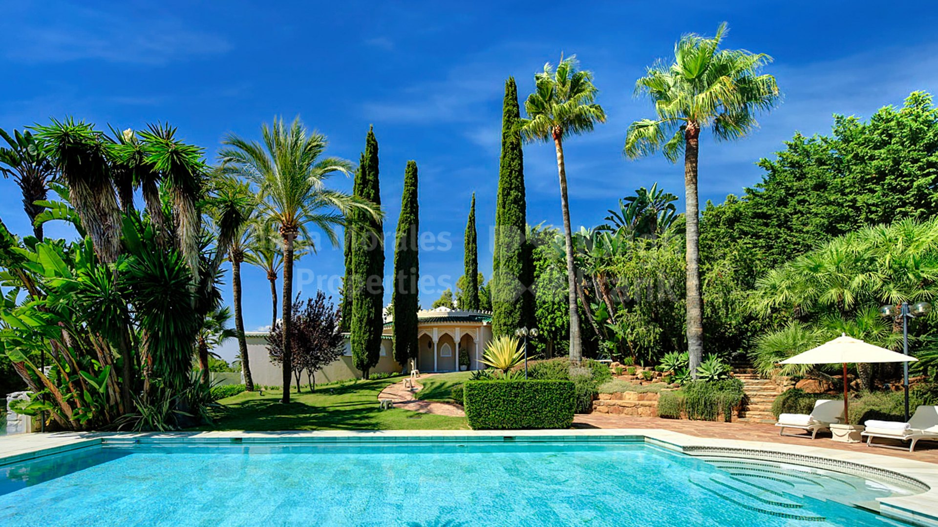 Rio Real Golf, Вилла Mandaluz, уникальная недвижимость с участком площадью почти 6000 м² в Марбелье