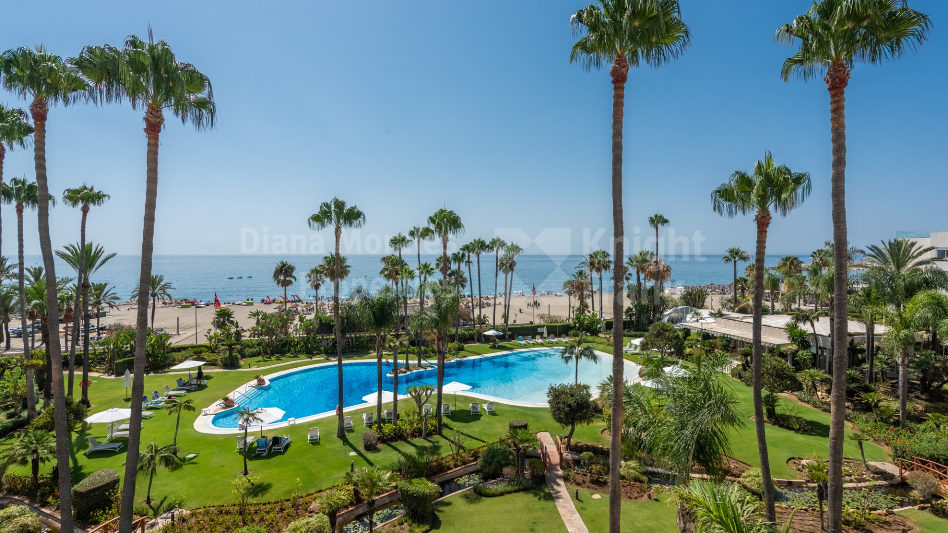 Duplex-Penthouse in erster Strandlinie in Los Granados II, Puerto Banús