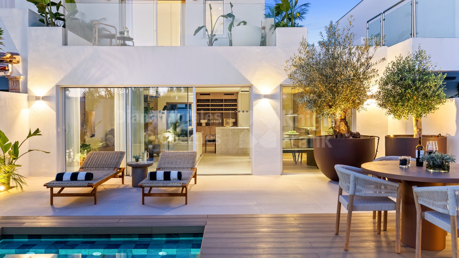 Altos del Rodeo, Casa Zia, semi-detached house close to all amenities
