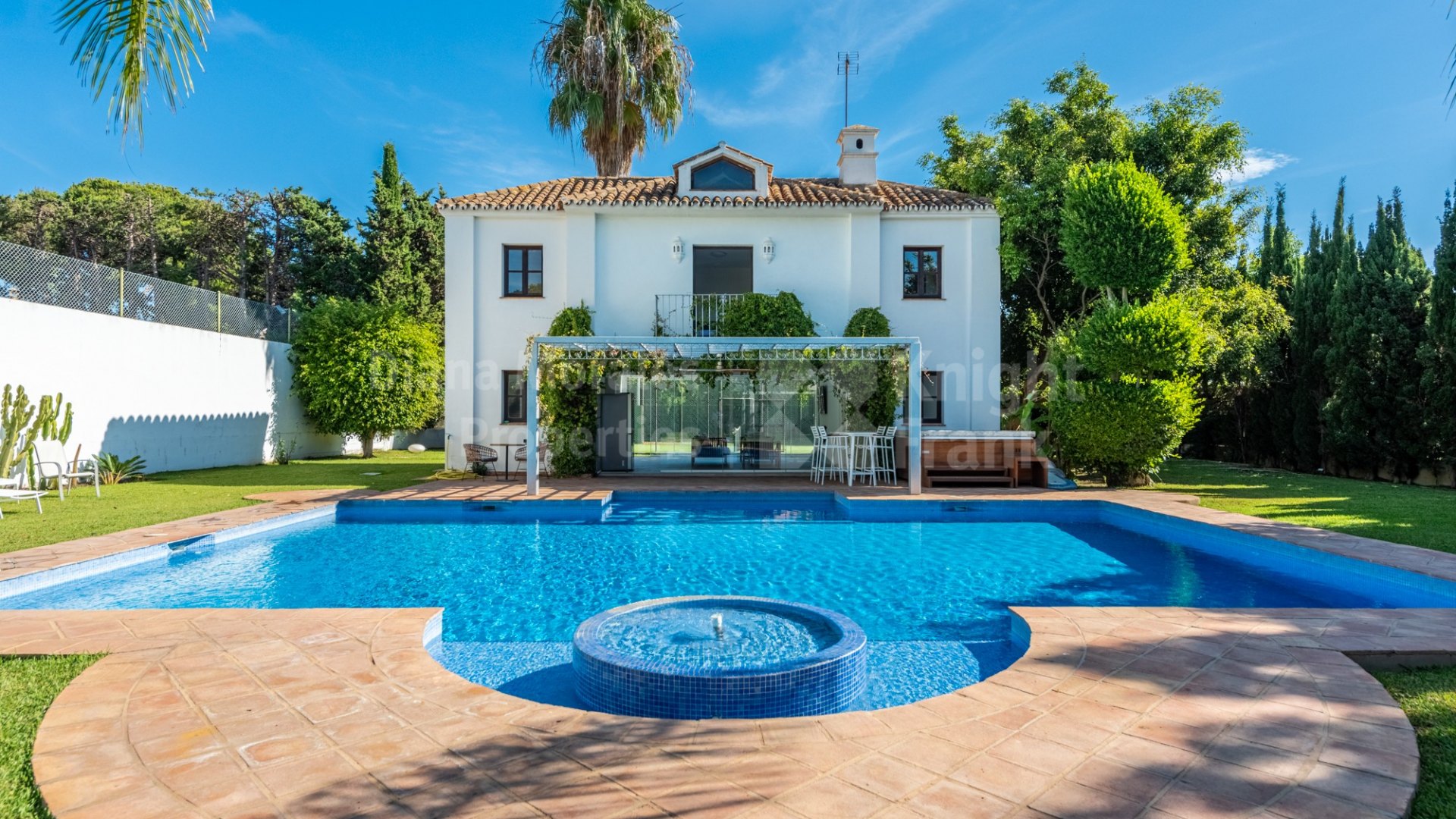 Guadalmina Baja, Fabulosa villa con casa de invitados y pista de padel privada