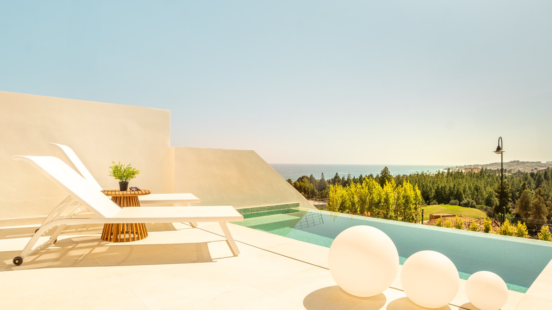 Soleia Living El Chaparral – Exclusividad, naturaleza y vistas al mar